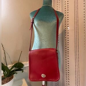 Vintage Coach Companion Flap crossbody bag, model 9076